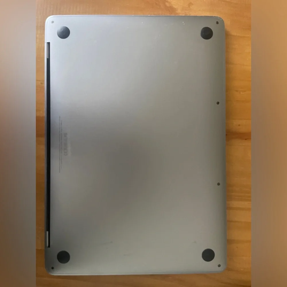 APPLE 2017 MacBook Pro